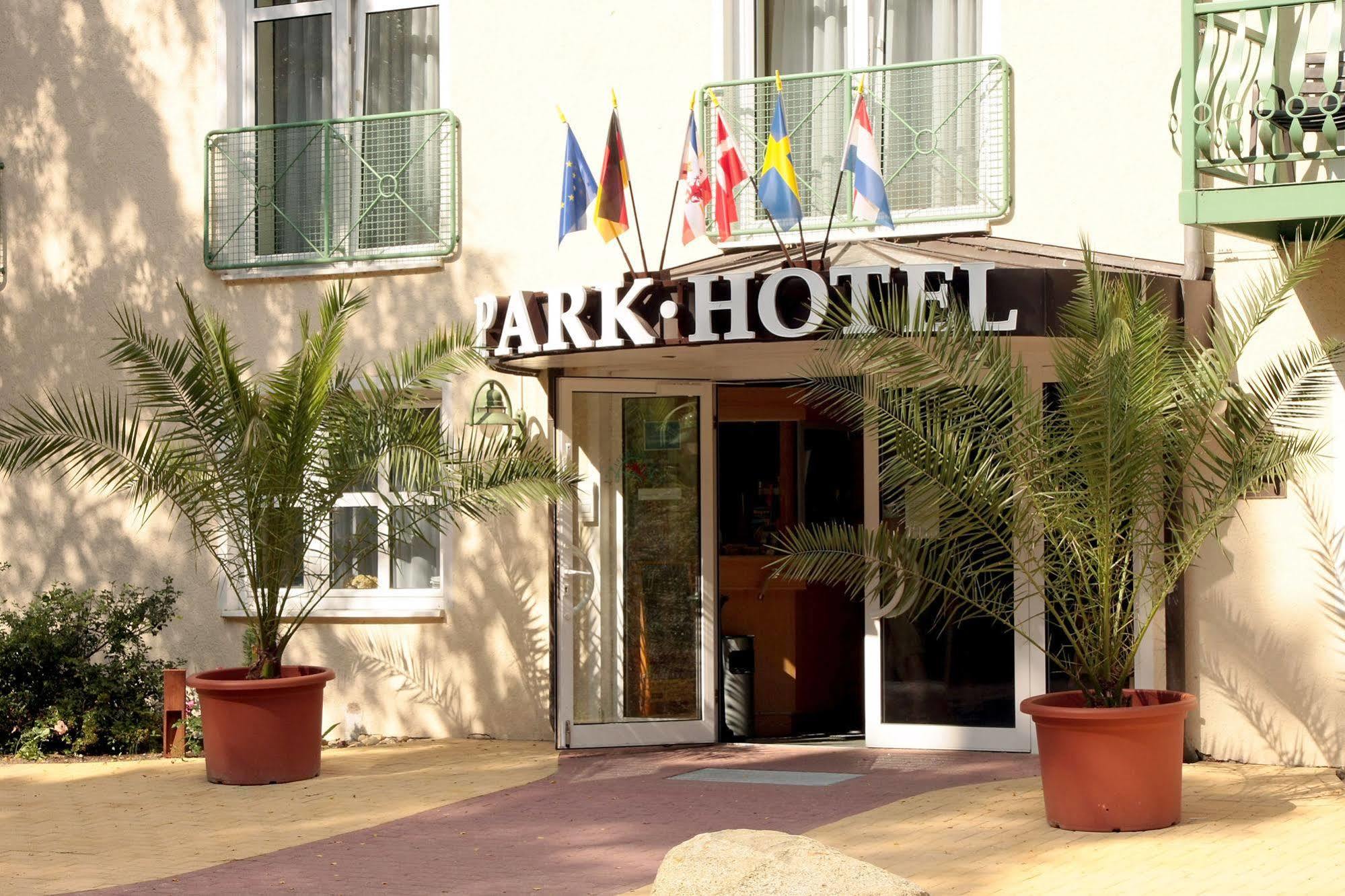 Park Hotel Sellin Exterior photo